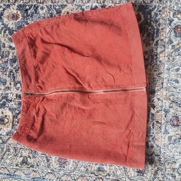💥4/$20 American Apparel Burnt Orange Fall Corduroy Skirt. Size Large. - Picture 1 of 6